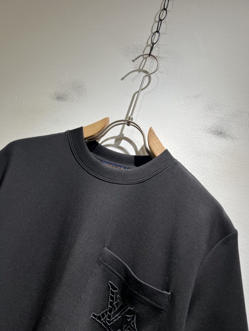 l0vis Vvtt0n t-shirt